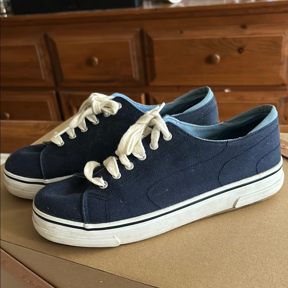 Altra Blue and White Sneakers Versatile Style